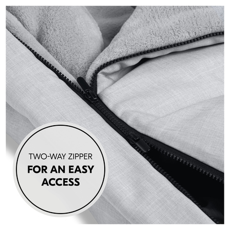 Two-way zipper for an easy access