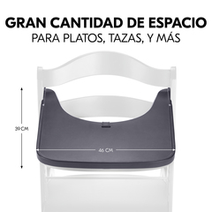 Amplio espacio para que su hijo coma y juegue