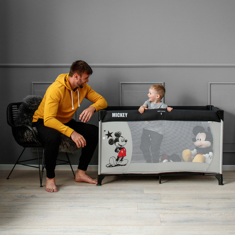 Disney dream and play travel cot outlet