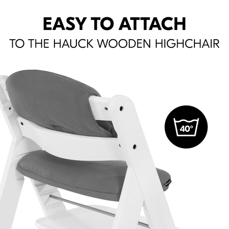 Easy attachment to the highchair