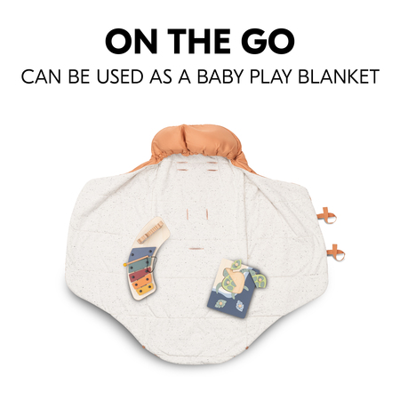 Can be used as a baby play mat while out