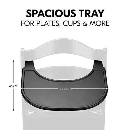 Spacious tray for your child to eat and play