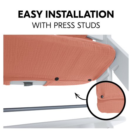 Quick and easy to fasten with press studs