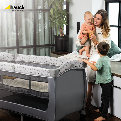  Hauck Sleep N Play Go Plus Cuna de viaje portátil, cama  plegable compacta y móvil, con ruedas, colchón plegable y bolsa de  almacenamiento, color beige : Todo lo demás